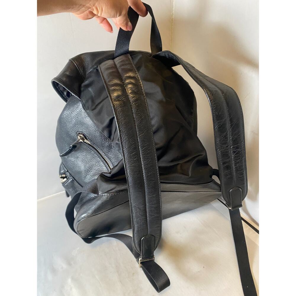 Authentic Coach Black Leather Sling Backpack Bag Unisex - Picture 5 of 6